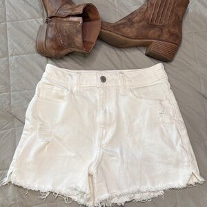 Hollister Curvy Ultra High-Rise Mom Short 3”